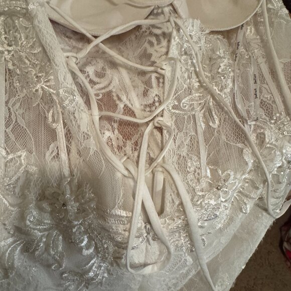 White lace corset dress with zipper back - Picture 9 of 9